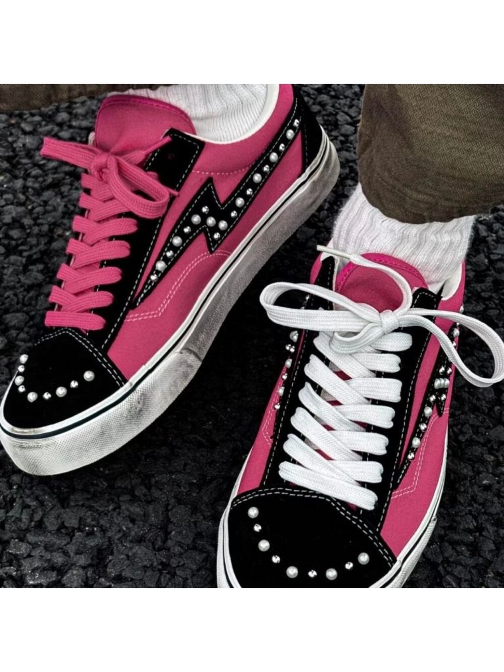 Vans Men's Pink and Black Trainers